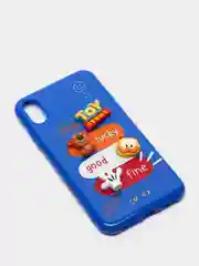Синий чехол на iPhone