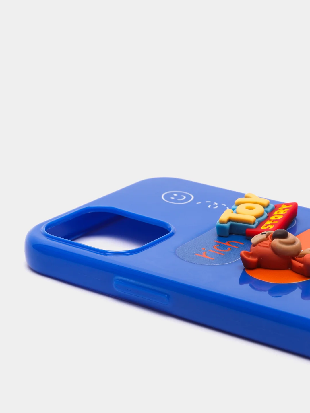 Синий чехол на iPhone