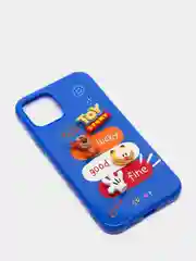Синий чехол на iPhone