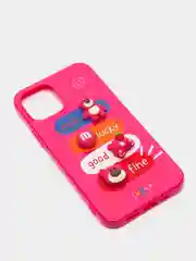 Розовый чехол на iPhone