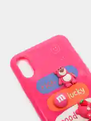 Розовый чехол на iPhone