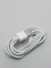 Белый кабель для зарядки устройств Apple iPhone iPad Lightning, 1 м