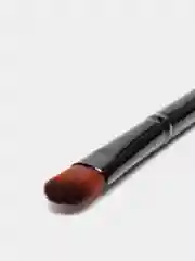 Кисть для макияжа