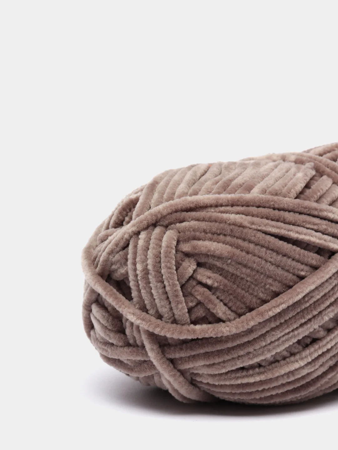 Коричневый пряжа плюшевая YarnArt "Dolce Baby", 100% микрополиэстер, 50 г, 85 м