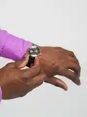 Часы черные женские