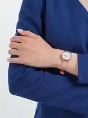 Часы женские на металлическом ремешке, розовое золото