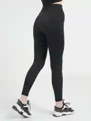 Черный спортивный костюм для фитеса и йоги женский