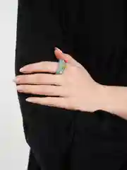 Ледяной кольцо женское из эпоксидной смолы со стразами из пластика