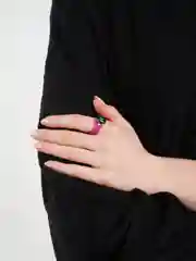 Фиолетовый кольцо женское из эпоксидной смолы с камнем