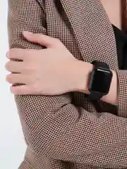 Черный умный фитнес браслет