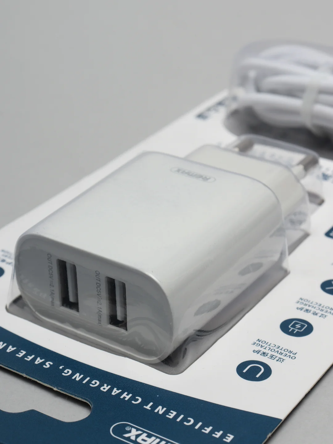 Универсальное зарядное устройство USB Remax RP-U35, кабель Lightning