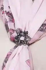Бронзовый брошь-зажим