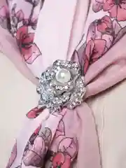 Аметистовый брошь-зажим