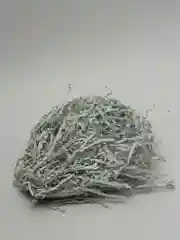 Серый наполнитель бумажный гофрированный, 15 цветов