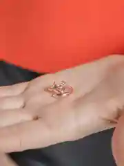 Розовый женское кольцо с лисой