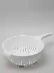Белый дуршлаг "Эконом" с ручкой, круглый, пластмассовый, 2 л