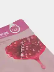 Розовый тканевая маска для лица