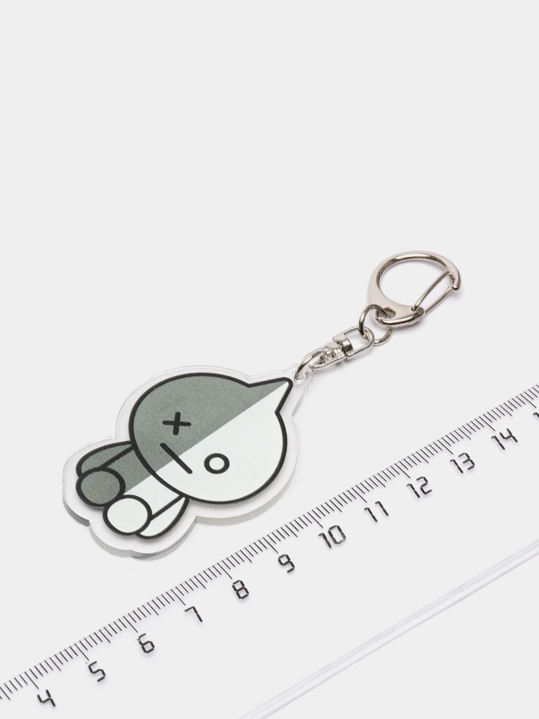 Серый брелок акриловый K-POP BT21