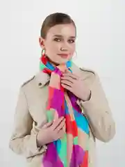 Алый палантин женский