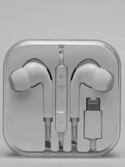Наушники проводные EarPods PRO Bluetooth Lightning для iPhone 7,8,X,11,12,13. с микрофоном
