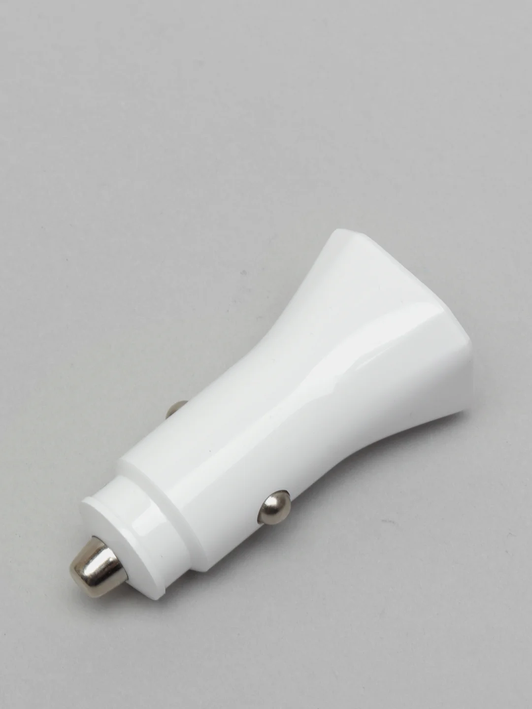 Белый автомобильное зарядное устройство, USB Type-C