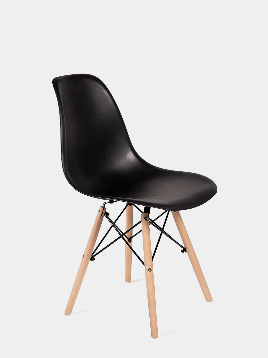 Черный стул дизайнерский Eames