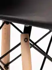 Черный стул дизайнерский Eames