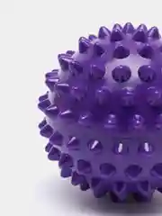 Фиолетовый мяч массажный