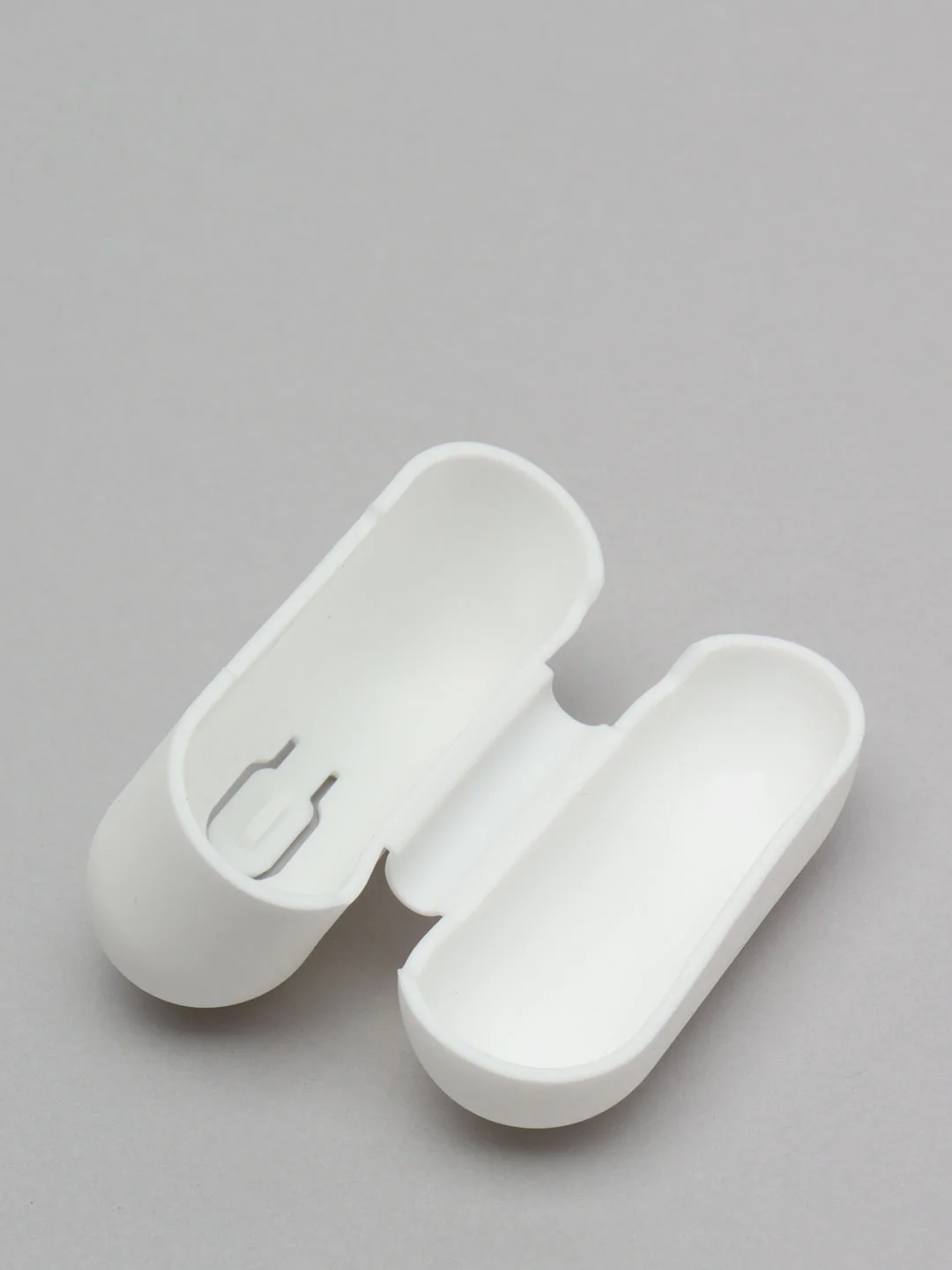 Белый силиконовый чехол для наушников AirPods Pro