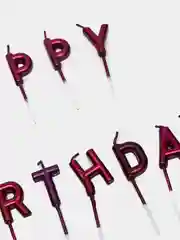 Фиолетовый набор свечей "Happy Birthday"