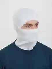 Белый балаклава вязанная
