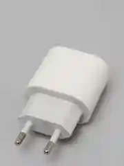 Зарядное устройство адаптер для Apple с Type-C с быстрой зарядкой 20W