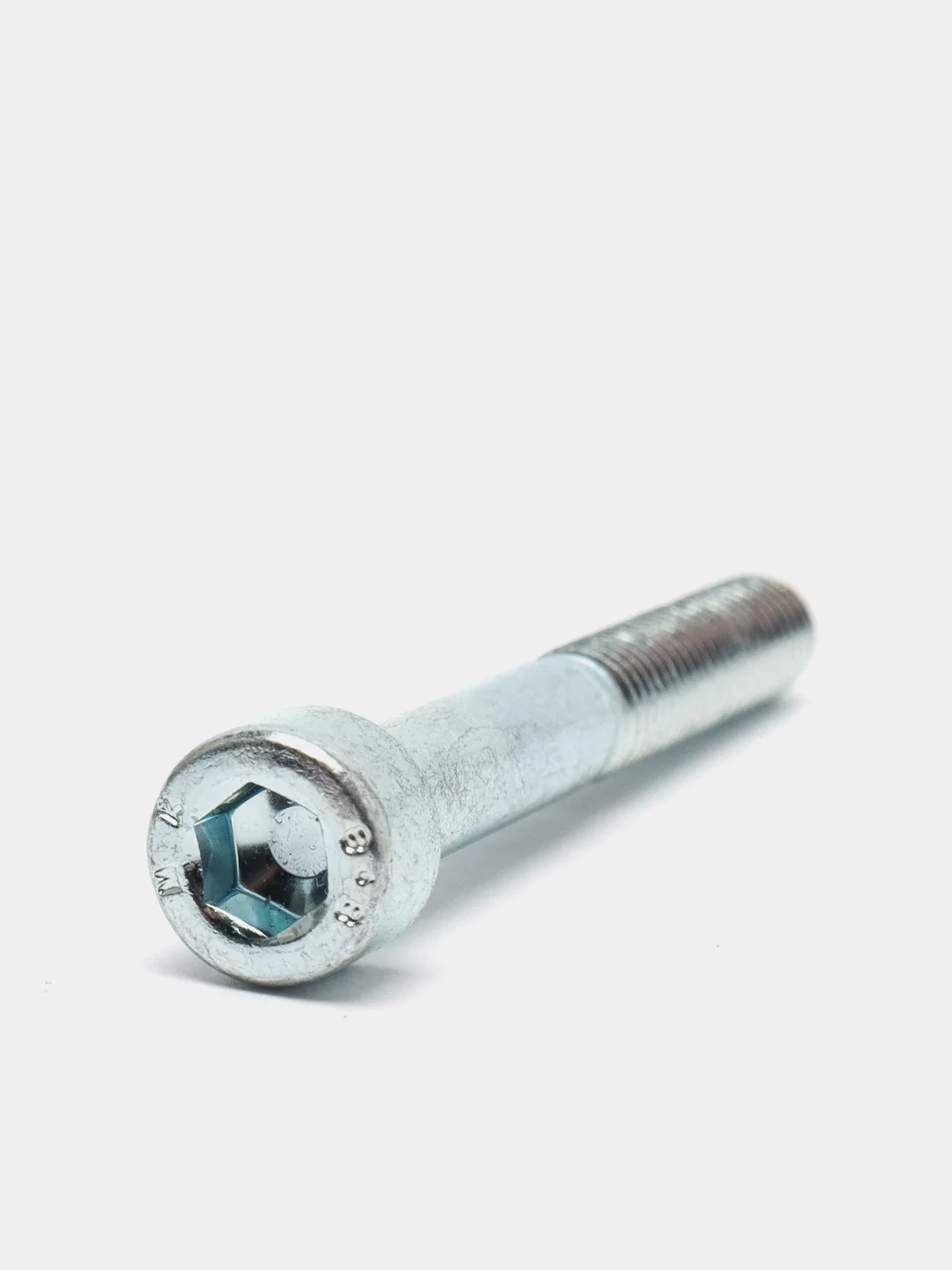 Болт картера Альфа, TTR125, Динго T125 (средний М6 x 50 x шаг 1 мм, DIN912 8.8)