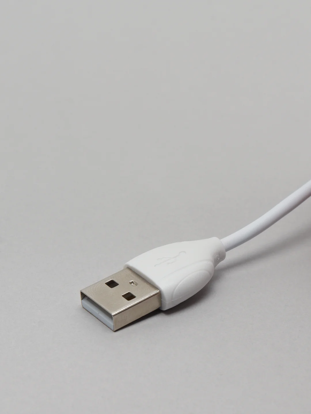 Белый кабель для зарядки и передачи данных Borofone BX19 Micro-USB для android