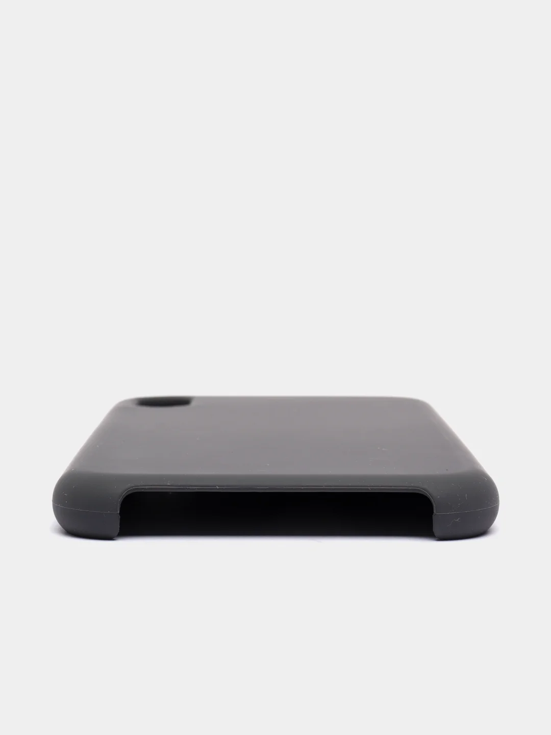 Угольный чехол силиконовый на iPhone XR (айфон)