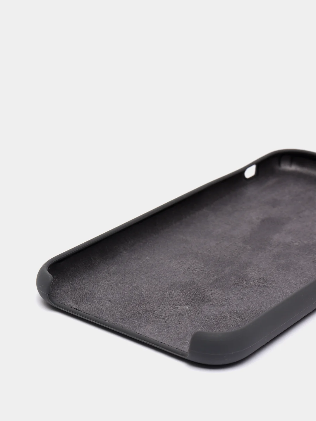 Угольный чехол силиконовый на iPhone XR (айфон)