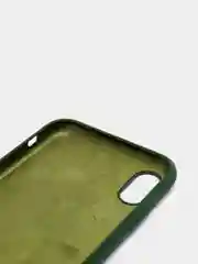Оливковый чехол силиконовый на iPhone XR (айфон)