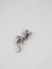 Фуксия брошь Ящерица