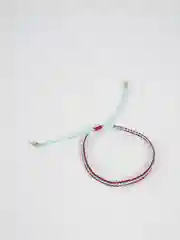 Голубой браслет с бусами плетеный