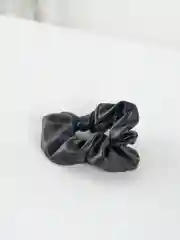 Черный резинка для волос из экокожи