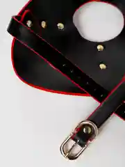 Красный маска кролика для эротических игр
