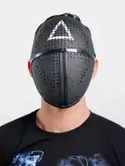 Черный маска "Игра в кальмара"