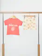 Коралловый комплект: футболка и шорты для девочки, детский костюм спортивный летний