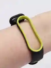 Салатовый силиконовый ремешок для Xiaomi Mi Band 5 и Mi Band 6, спортивный