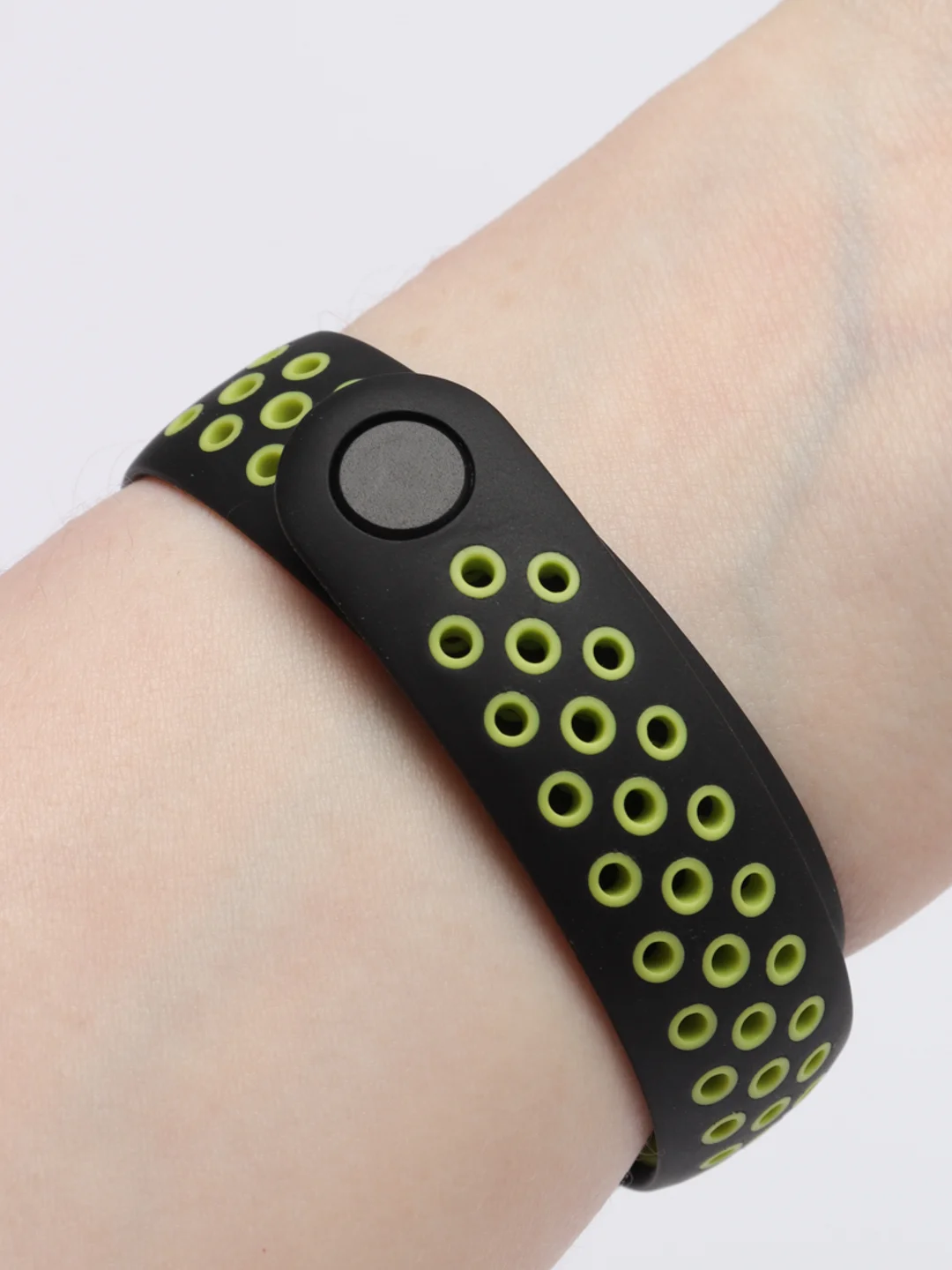 Салатовый силиконовый ремешок для Xiaomi Mi Band 5 и Mi Band 6, спортивный