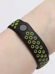 Салатовый силиконовый ремешок для Xiaomi Mi Band 5 и Mi Band 6, спортивный