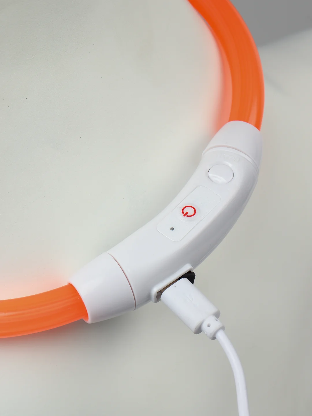 Оранжевый светящийся LED ошейник силиконовый для собак на USB зарядке