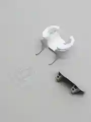 Белый держатель швабры настенный