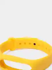 Желтый силиконовый ремешок на Xiaomi Mi Band 2