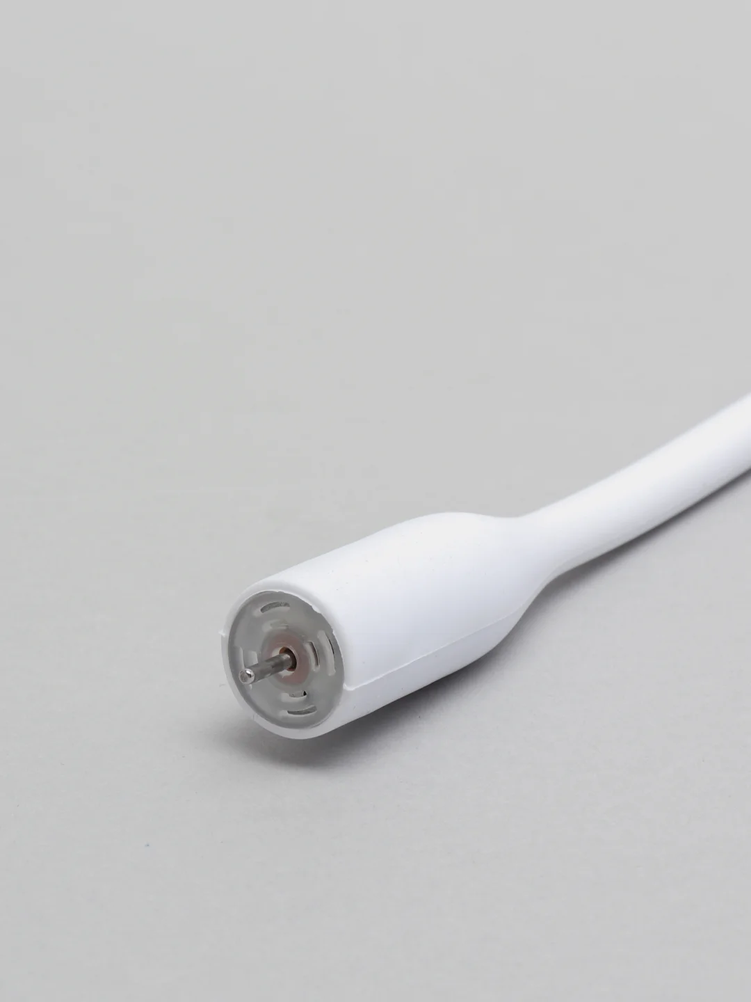 Белый портативный USB мини-вентилятор на гибкой ножке